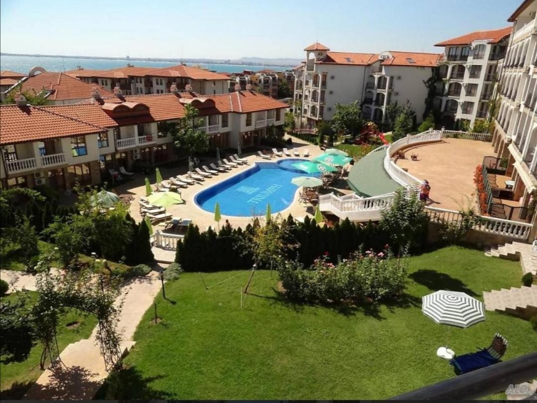 Triumph Holiday Village Sveti Vlas Exterior foto
