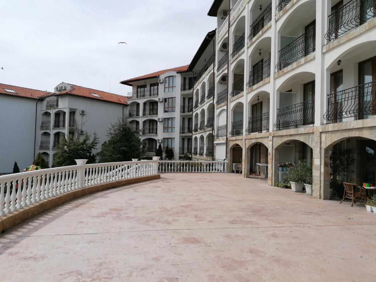 Triumph Holiday Village Sveti Vlas Exterior foto