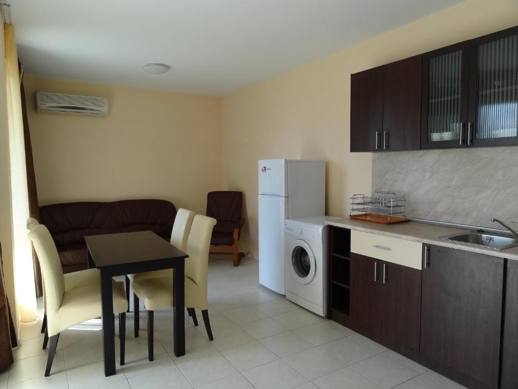 Triumph Holiday Village Sveti Vlas Exterior foto